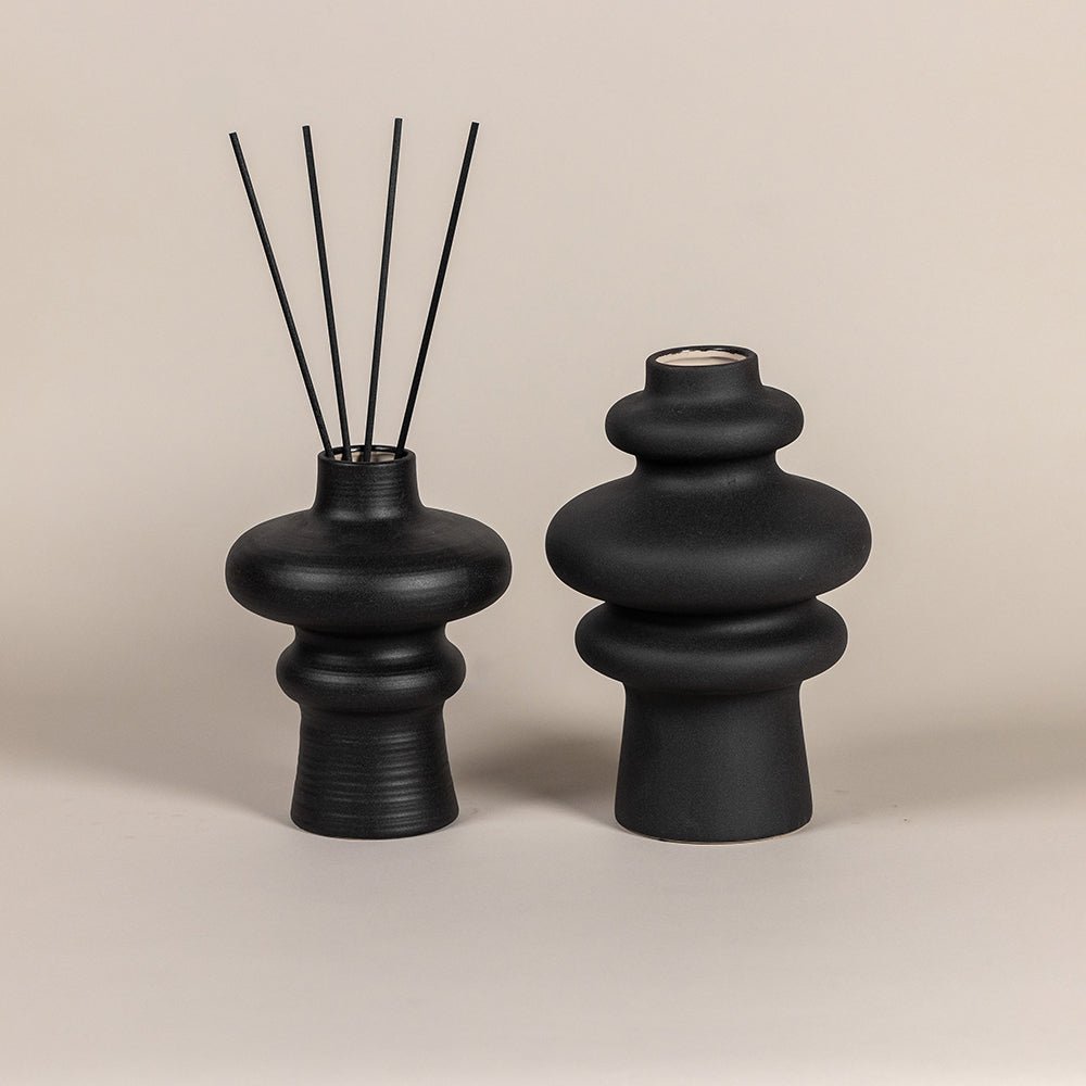 Decorative reed diffusers for shelves, consoles and bathrooms