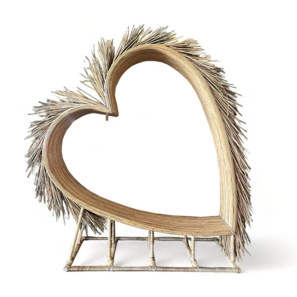Heart-Shaped Photo Stand image 0
