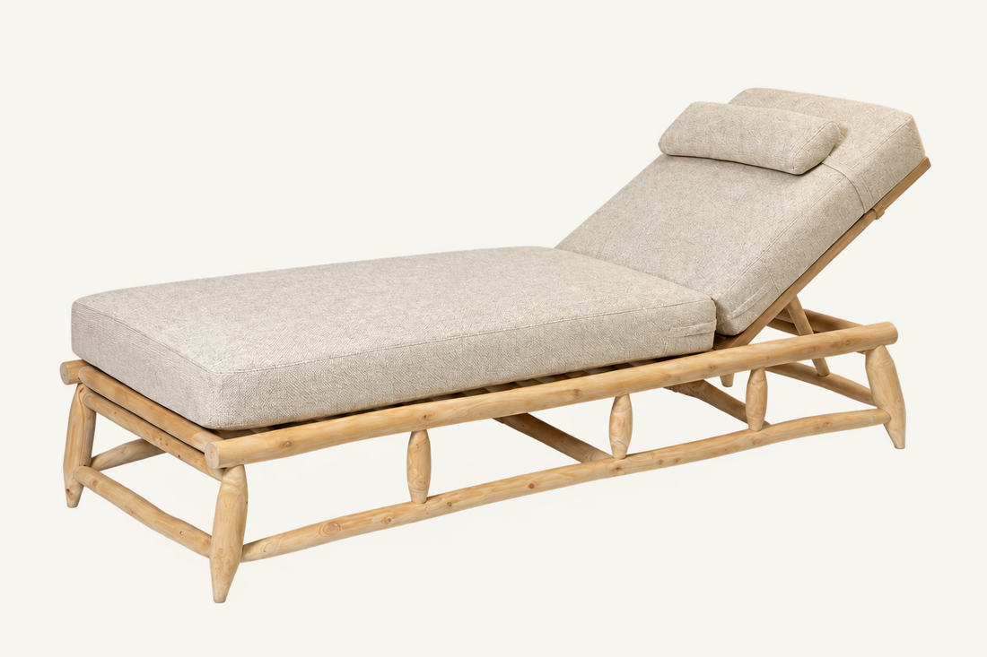 Bora Bora Lounger, front view