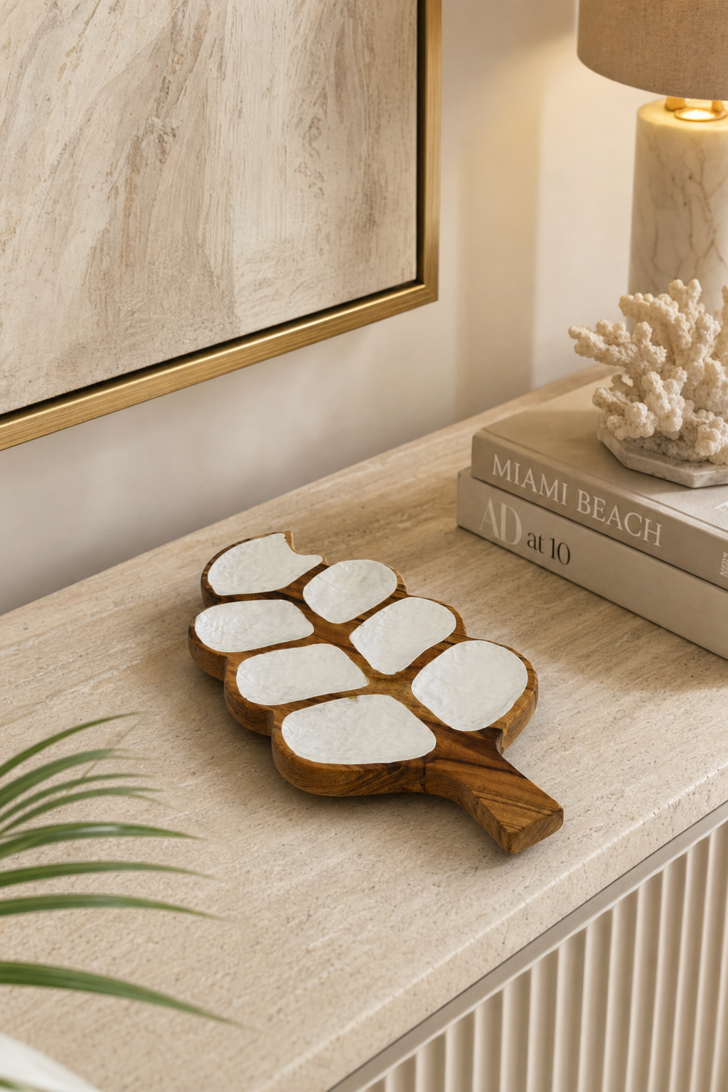 CABANA_STD_AMBIENCE | Medium Teak & Resin Geometric Plate | run:issue-19-20260823T142348Z-8204117672029 | attempt:1