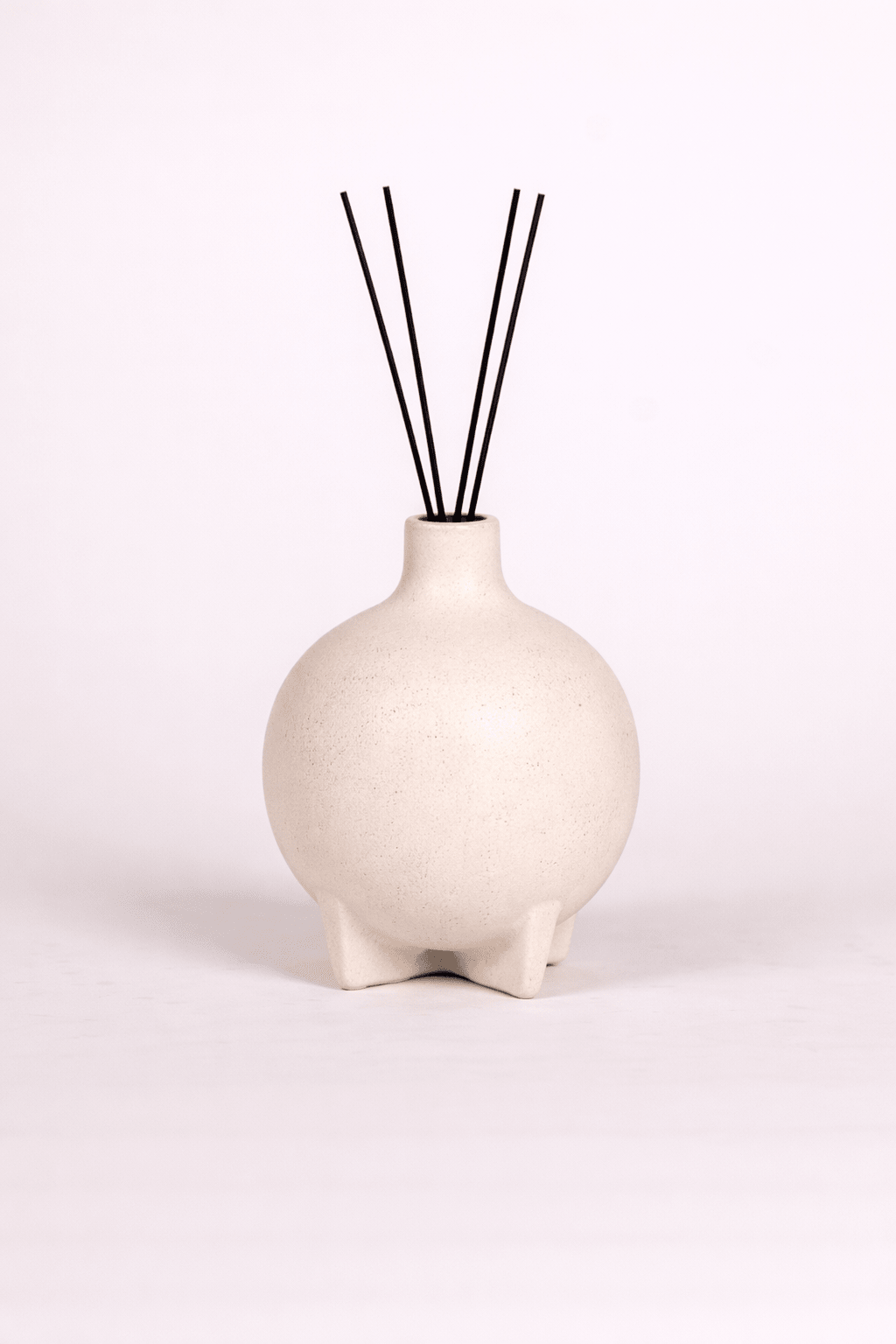 Stone-inspired reed diffusers for home fragrance styling