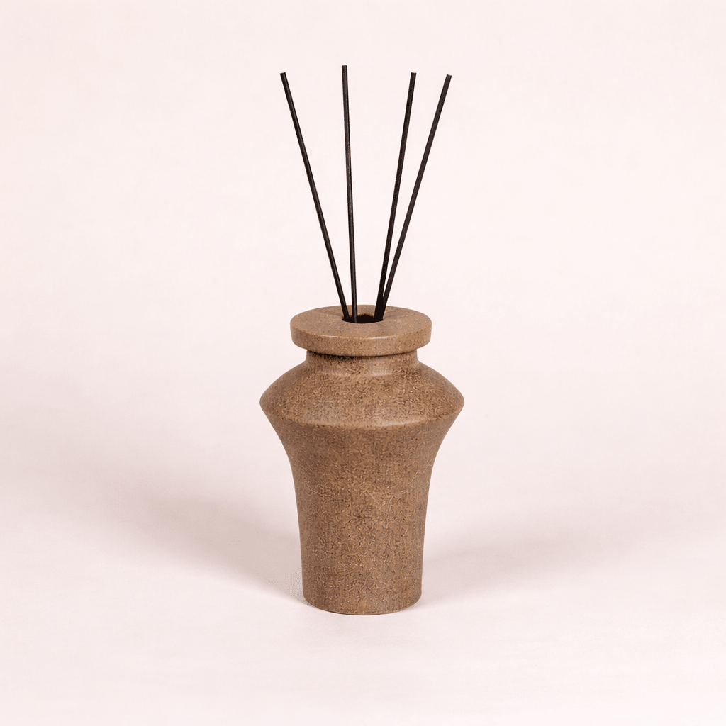 Decorative diffusers for shelves, consoles and bathrooms