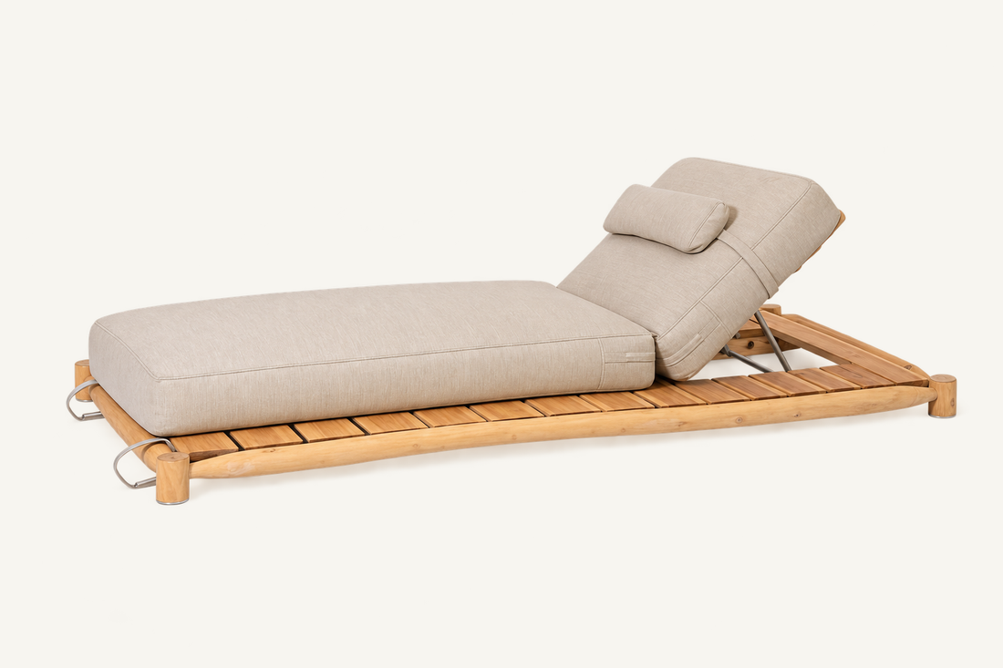 Santorini Lounger, front view